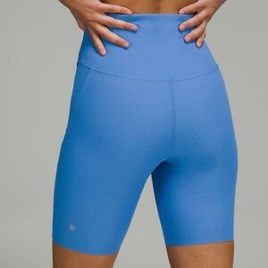 Lululemon Nulux Light Blue Nile Ribbed Biker Shorts size 6 Women W7BYNS